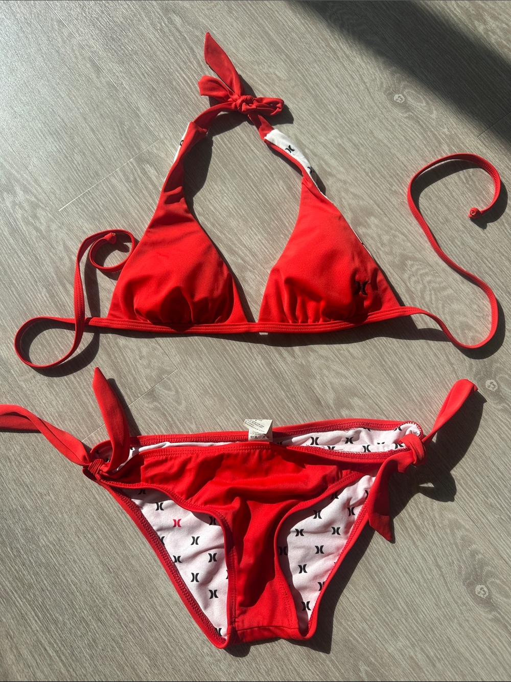 Hurley Double Sided Triangle Bikini Set. Preowned. Size small
